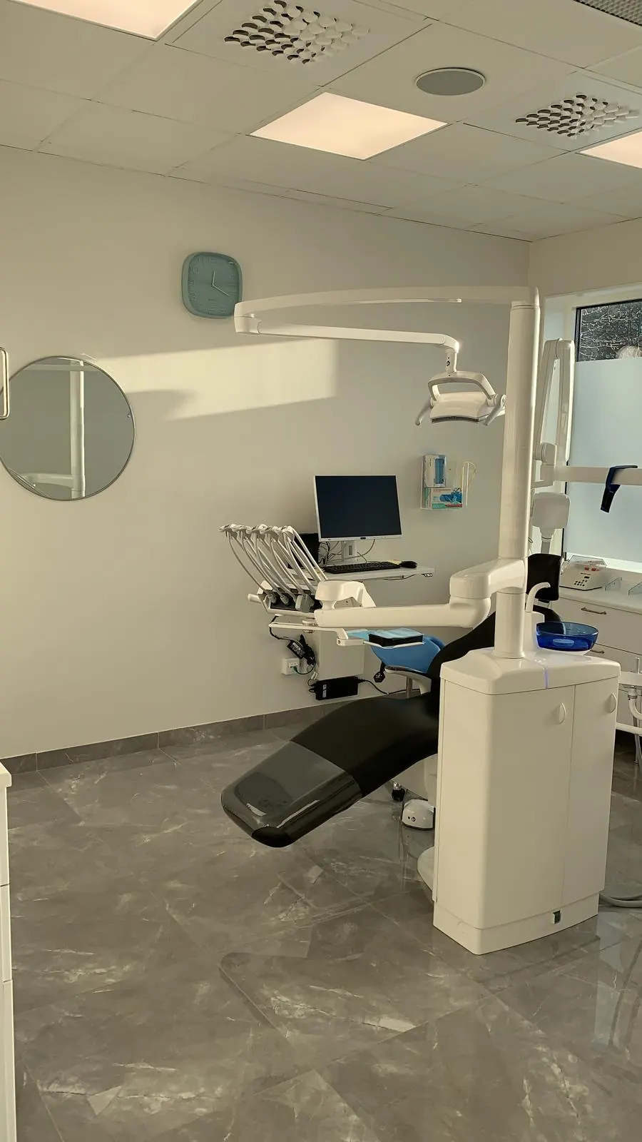 Behandlingsrum med digital utrustning